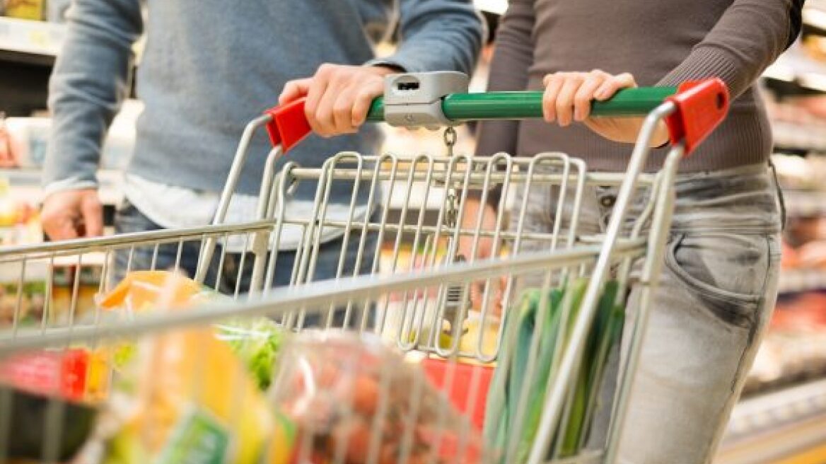 Το σούπερ μάρκετ του μέλλοντος: Ντεμπούτο για τα έξυπνα καροτσάκια της Amazon