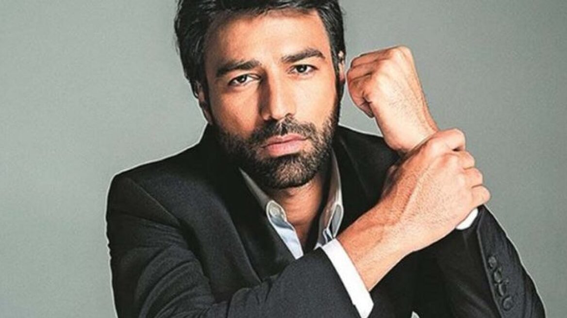 Ο Ανδρέας Γεωργίου απαντά στις φήμες που θέλουν τις «8 Λέξεις» να ολοκληρώνονται πρόωρα