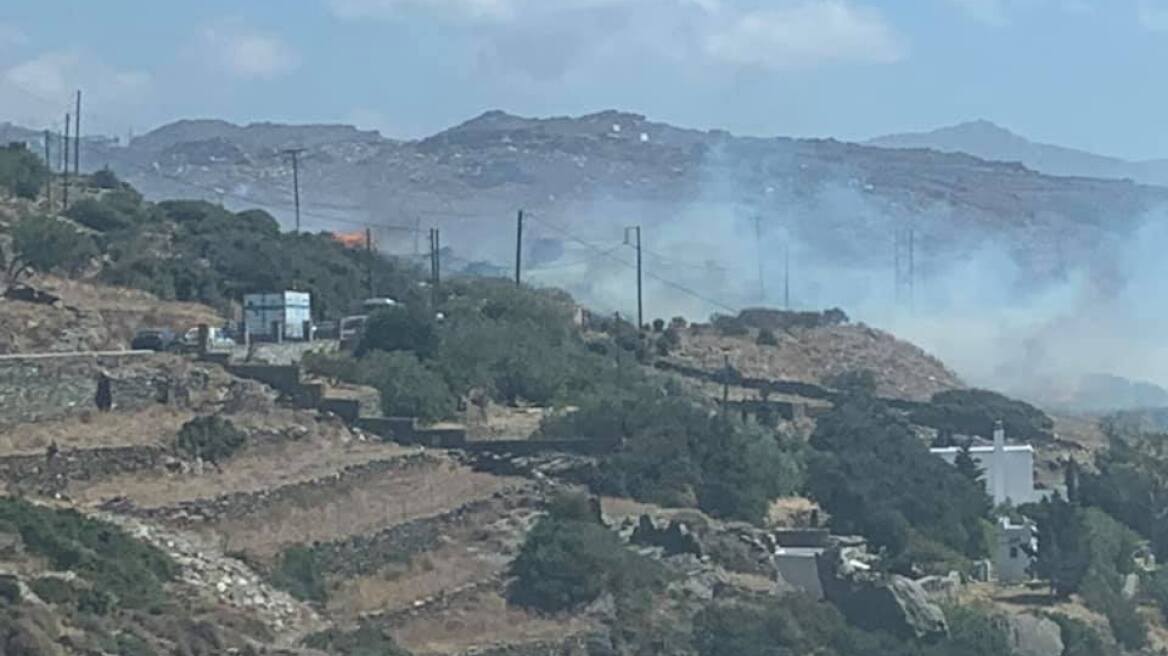 Φωτιά στην περιοχή Σταυροπέδας της Άνδρου