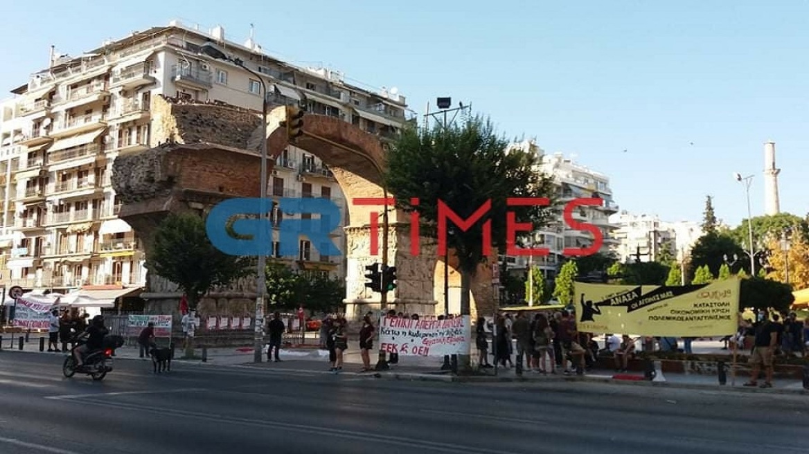Φρούριο η Θεσσαλονίκη: Οι διαδηλώσεις για τη ΔΕΘ - Βίντεο και φωτογραφίες 