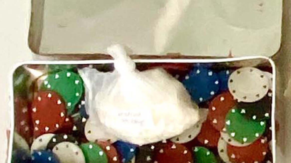 Σαντορίνη: Η κασετίνα με μάρκες για χαρτοπαίγνιο είχε μέσα κοκαΐνη