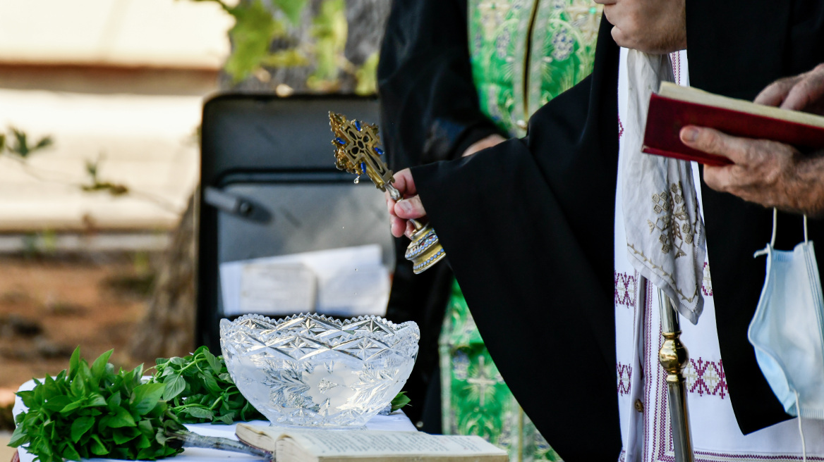 Σχολική άδεια και για τον αγιασμό - Τα δικαιώματα των εργαζόμενων γονέων