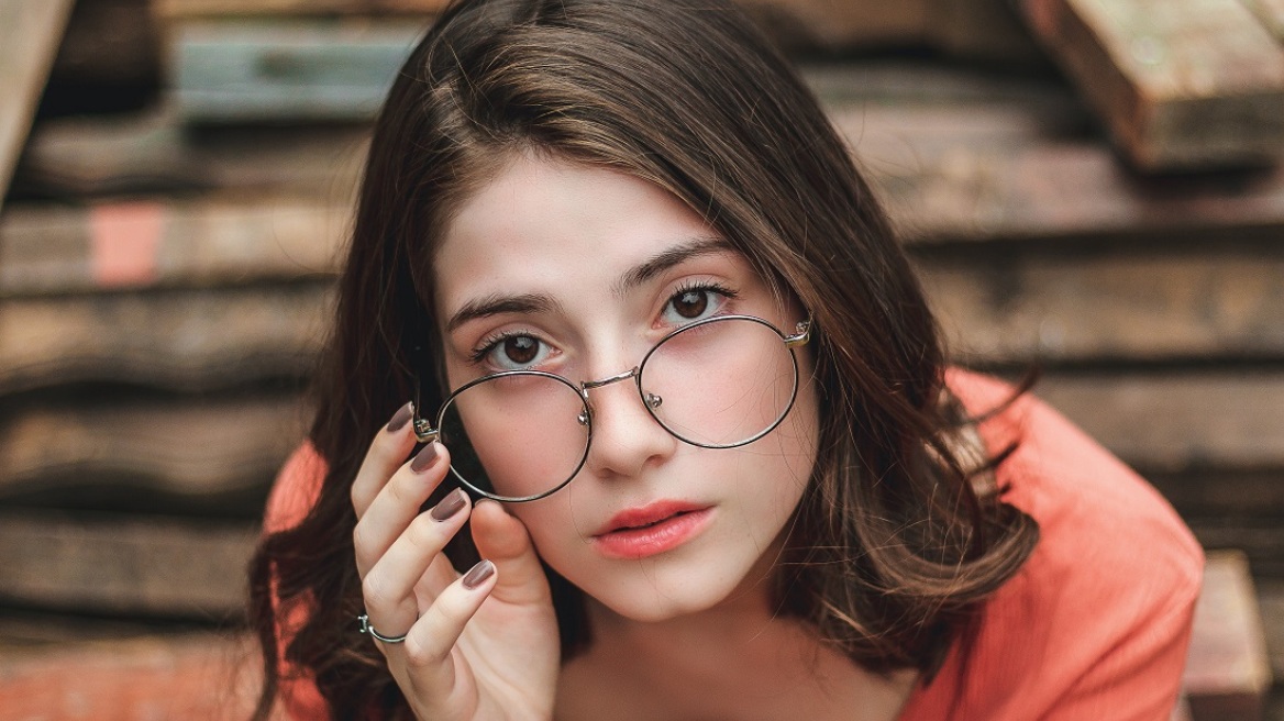 5 λύσεις για την κουρασμένη όψη στην περιοχή των ματιών