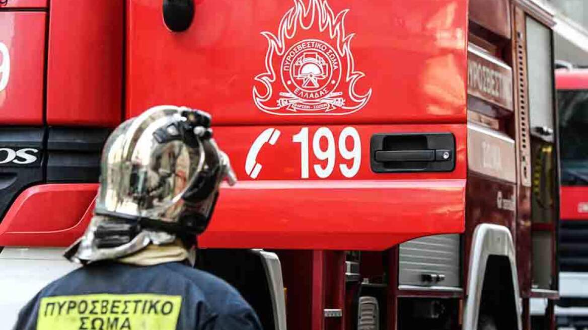 Φωτιά τώρα σε διαμέρισμα στη Νίκαια