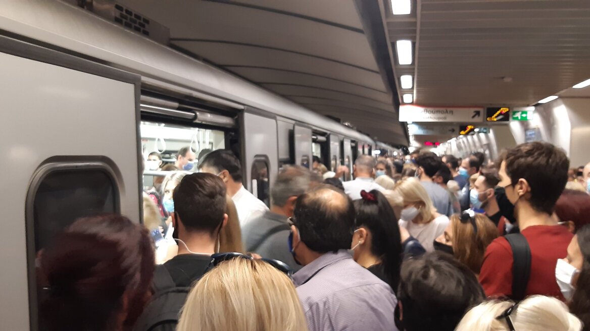 Μετρό: Οργανωμένο σχέδιο βανδαλισμού βαγονιών δημιουργεί έλλειψη συρμών 