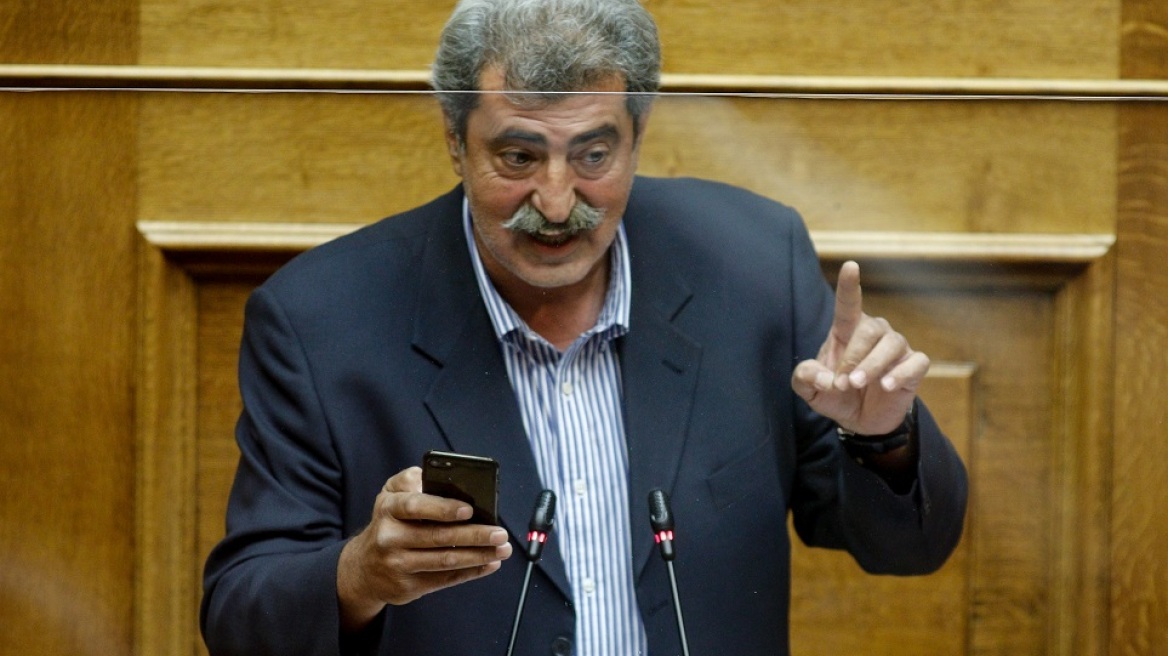 Πολάκης: «Χουντοσταγονίδια» τα στελέχη της ΕΛΑΣ για τα επεισόδια έξω από το Εφετείο