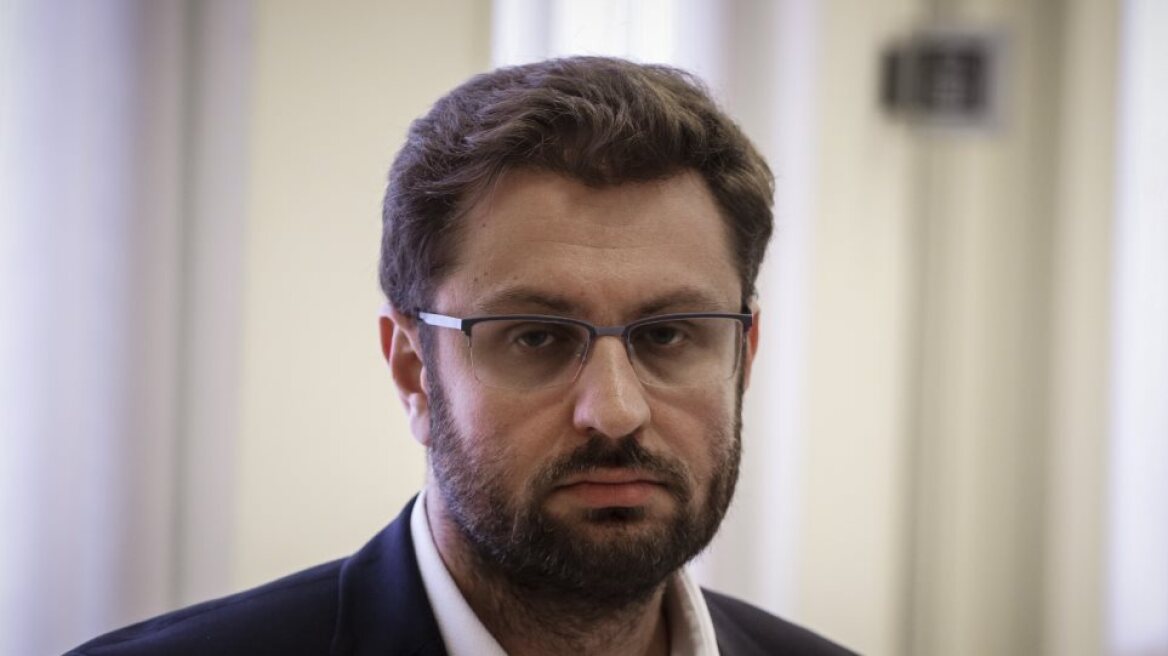 Ζαχαριάδης στον Θέμα 104,6: Ο κ. Πέτσας βλέπει από τη τηλεόραση την καταστροφή στην Καρδίτσα 