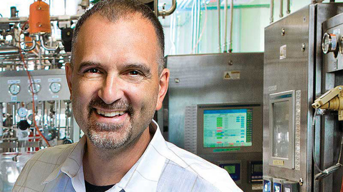 Τζορτζ Γιανκόπουλος: Ποιος είναι ο Ελληνοαμερικανός που πρωτοστατεί στη μάχη κατά του κορωνοϊού