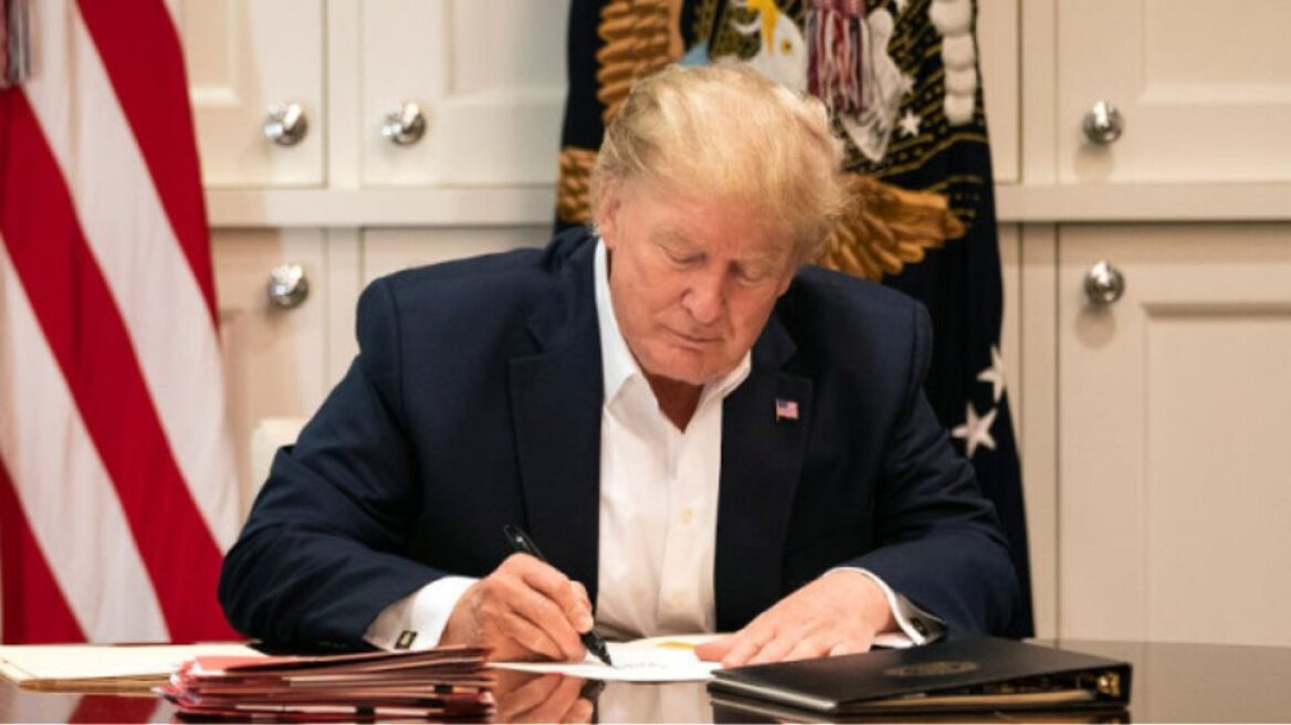 Γνωστός ηθοποιός «πετάει» από τη χαρά του που ο Τραμπ έχει κορωνοϊό