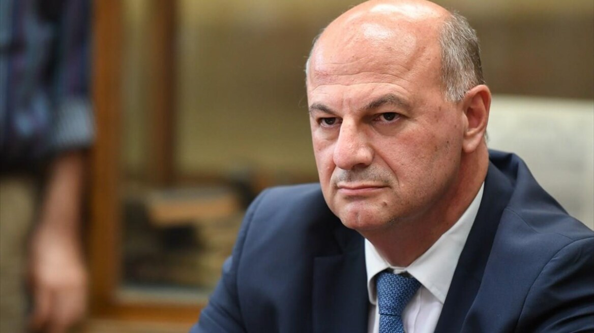 Τσιάρας: Θα επαναφέρουμε τη διάταξη για τα πολιτικά δικαιώματα, αλλά δεν μπορεί να έχει αναδρομική ισχύ