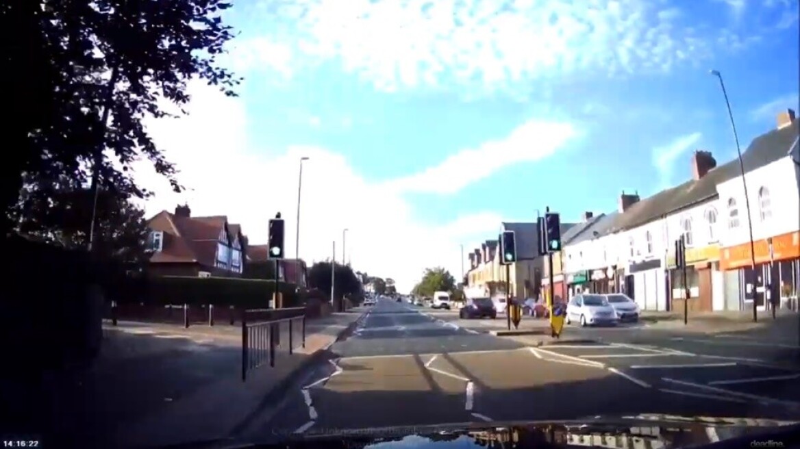 Πήγαινε με 160 χλμ./ώρα σε δρόμο με όριο 50 χλμ./ώρα (+video)