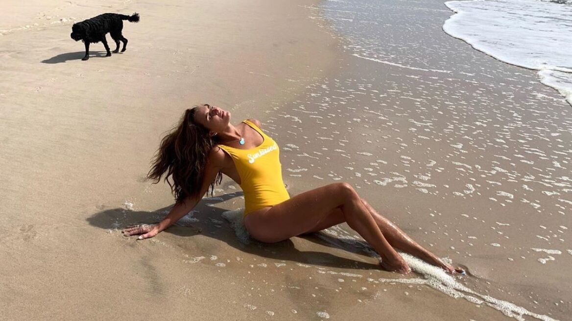 H Brooke Shields στα 55 της δουλεύει και πάλι ως μοντέλο - Το γυμνασμένο της κορμί είναι κάτι παραπάνω από εντυπωσιακό!