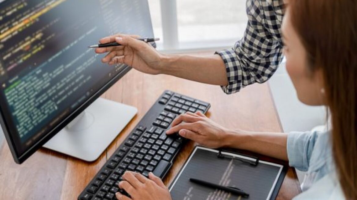 Κορωνοϊός: Μονιμοποιούνται τα «έκτακτα» μέτρα όσο και όπου αυξάνονται τα κρούσματα