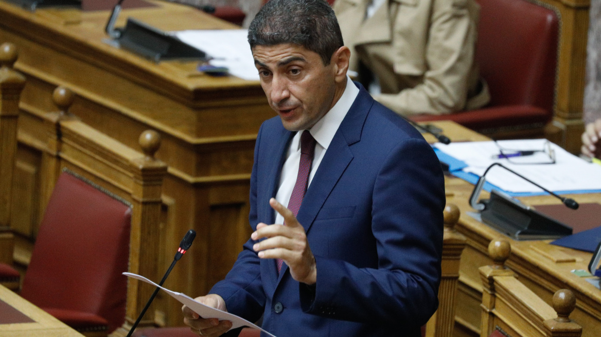 «Βολές» Αυγενάκη κατά των ομοσπονδιών για το μητρώο σωματείων και προθεσμία ως 30 Νοεμβρίου