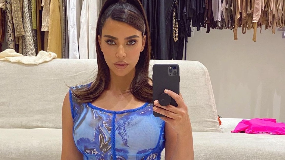 Η Kim Kardashian μας δείχνει πως είναι τα... 40 με ανύπαρκτο μπικίνι σε εξωτικό προορισμό