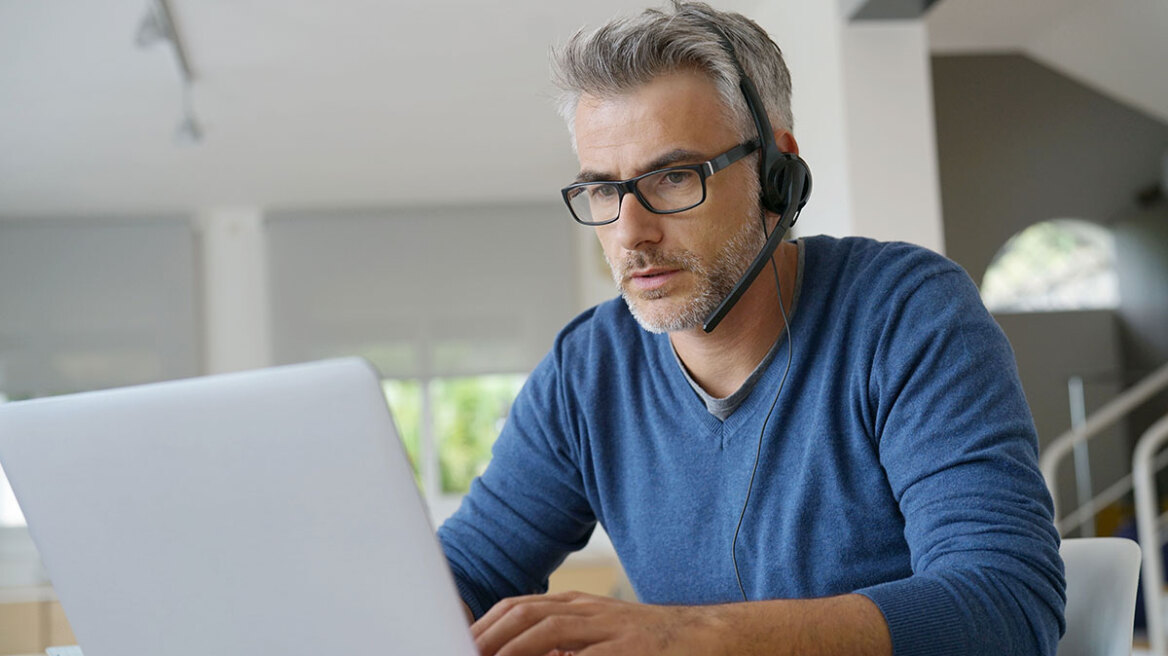 Κορωνοϊός – Τηλεργασία: Τα οφέλη, οι παγίδες και τα παράδοξα