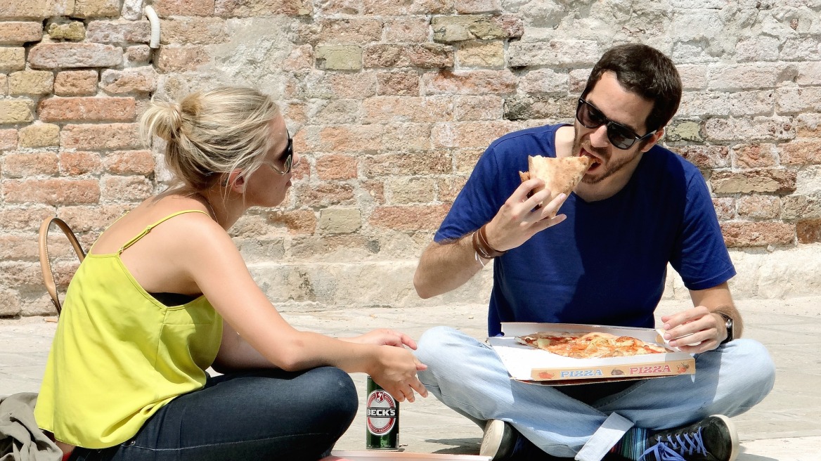 Έρευνα: Οι σύντροφοι στα 8 από τα 10 ζευγάρια μοιράζονται τις ίδιες ανθυγιεινές συμπεριφορές