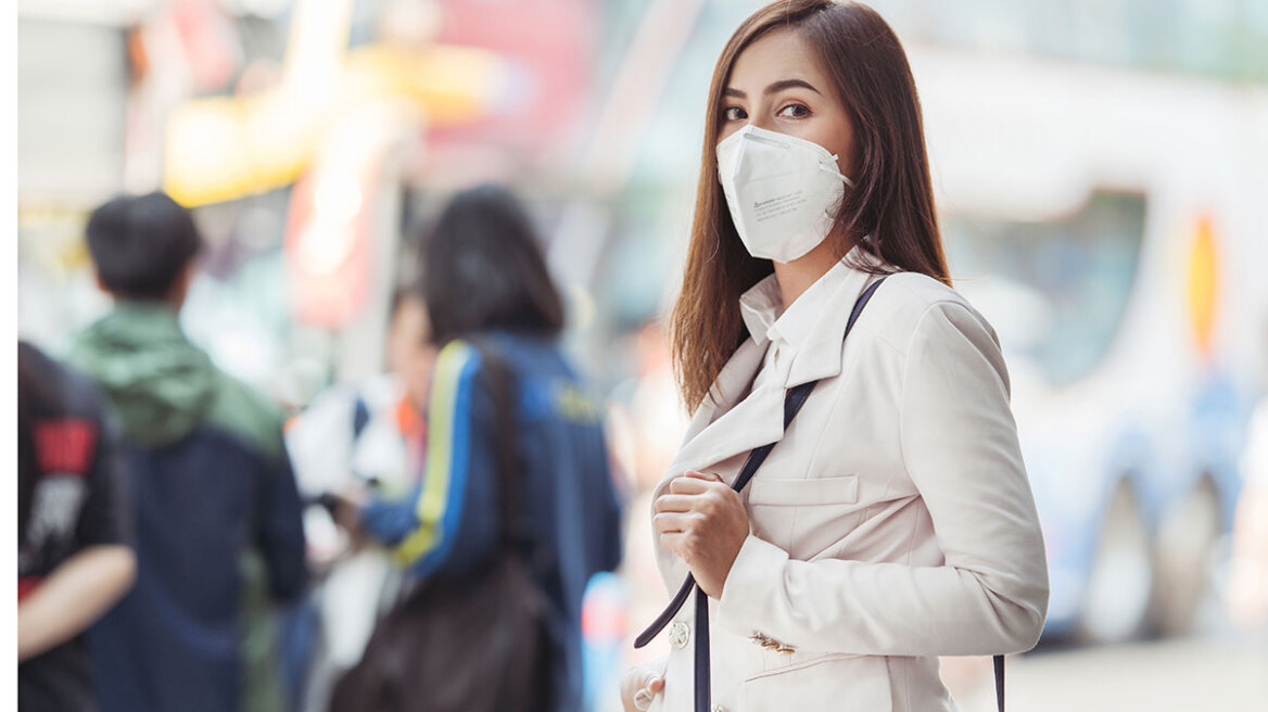 Κορωνοϊός: Νόσησα αλλά έχω αναρρώσει. Πρέπει να φοράω μάσκα ή όχι;