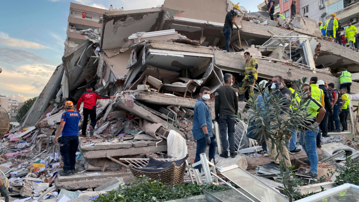 Σεισμός στην Τουρκία: Μάχη με το χρόνο από τα σωστικά συνεργεία - Στους 25 οι νεκροί