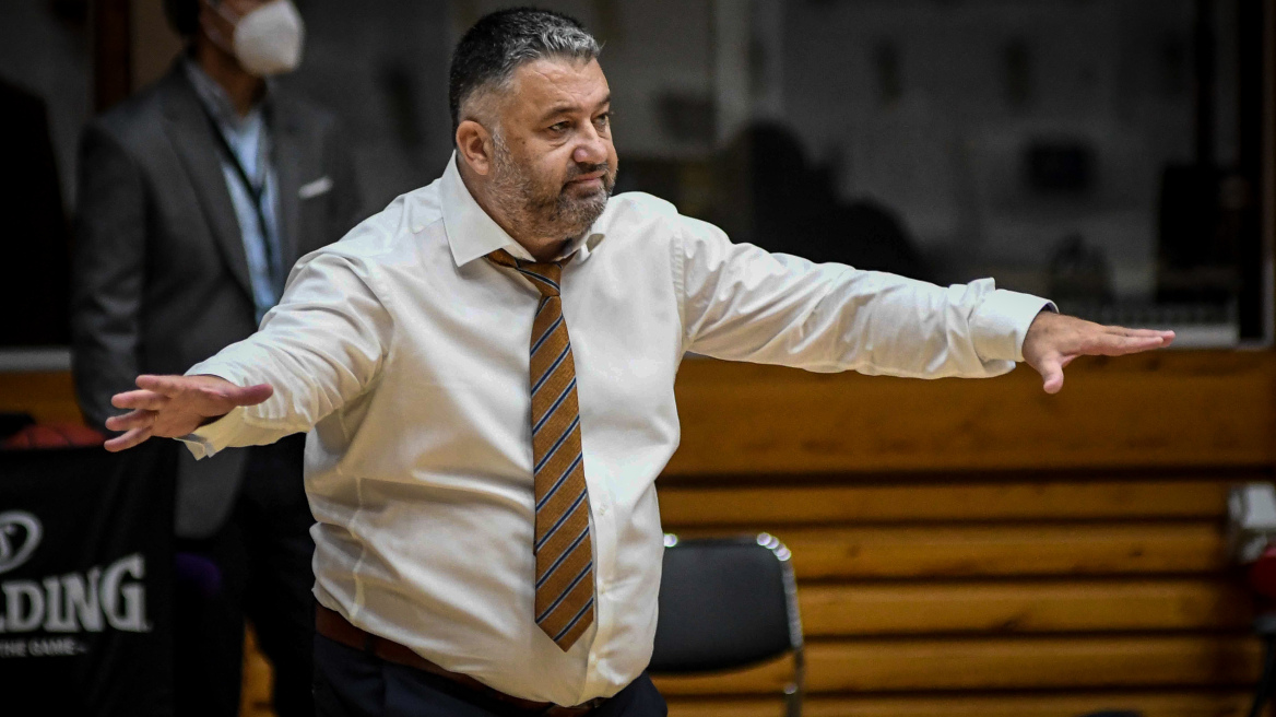 Γιατράς: «Πρώτη φορά σε 8 χρόνια που αναγκάστηκα να ταξιδέψω αυθημερόν σε έδρα αντιπάλου»