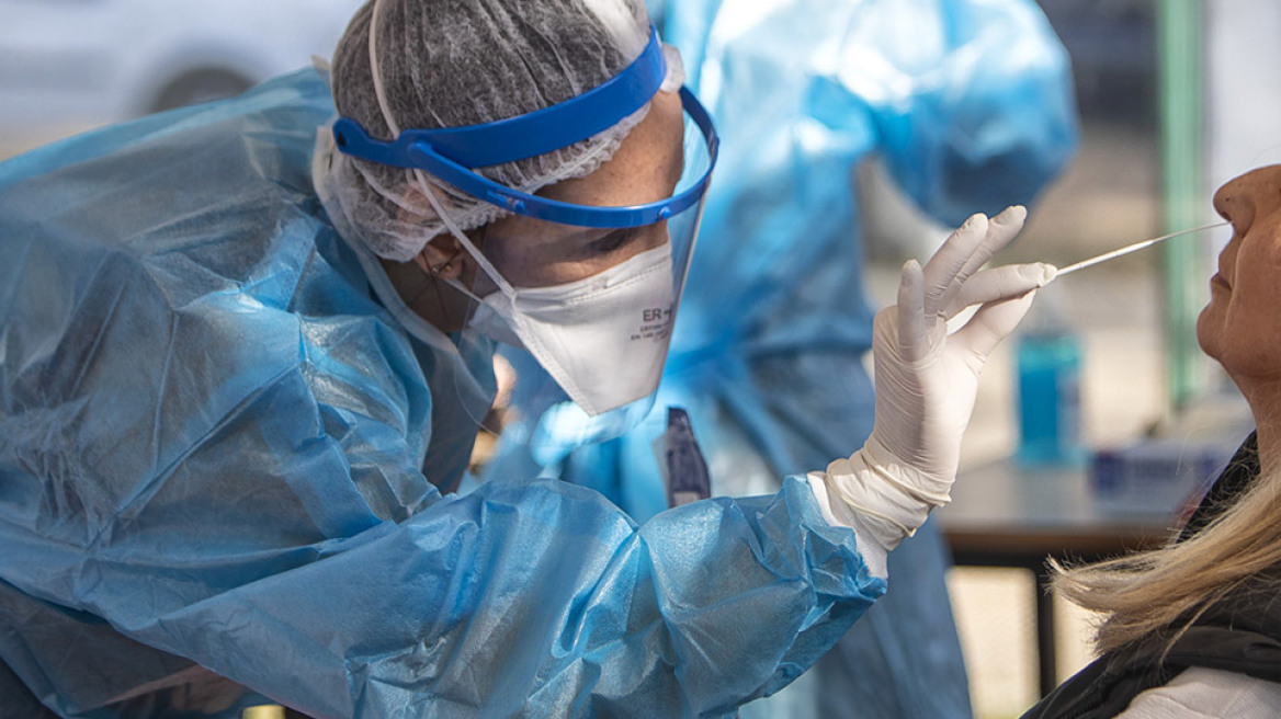 Κορωνοϊός: Στα 2.752 τα νέα κρούσματα -  43 θάνατοι σε ένα 24ωρο 