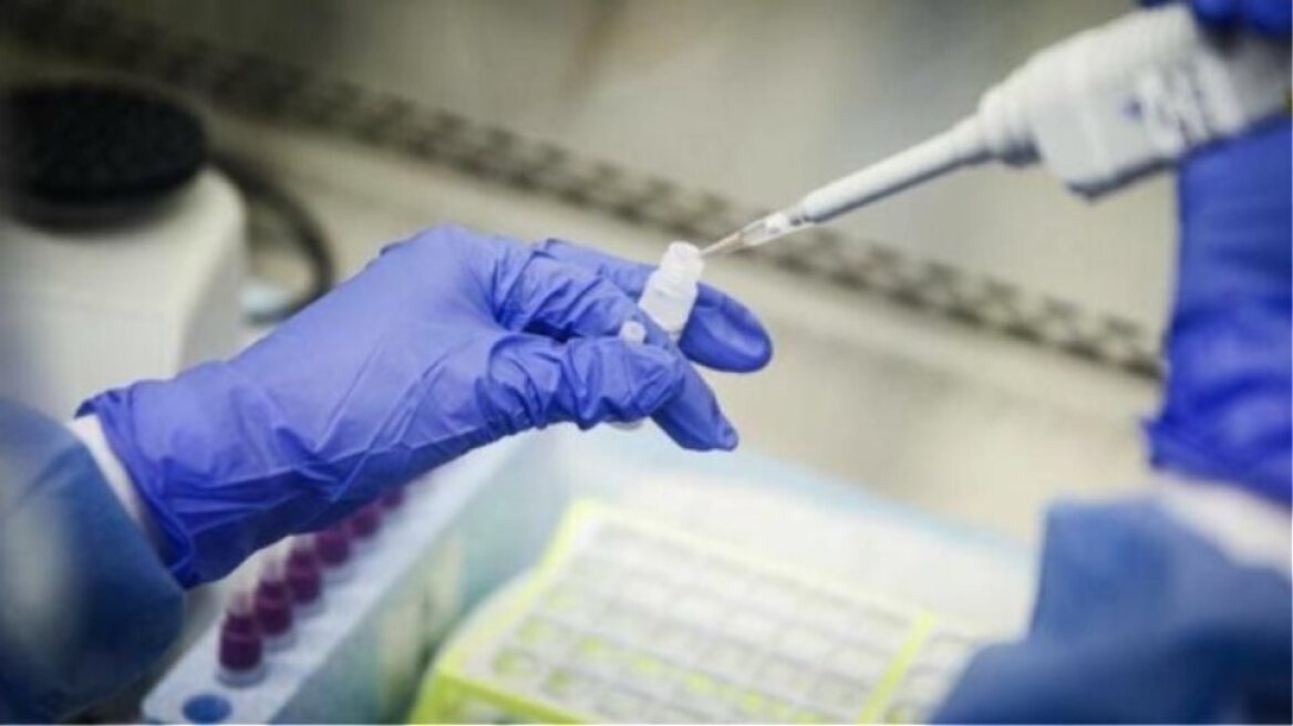 Γαλλία: Το εμβόλιο της Sanofi θα συντηρείται σε απλό ψυγείο 
