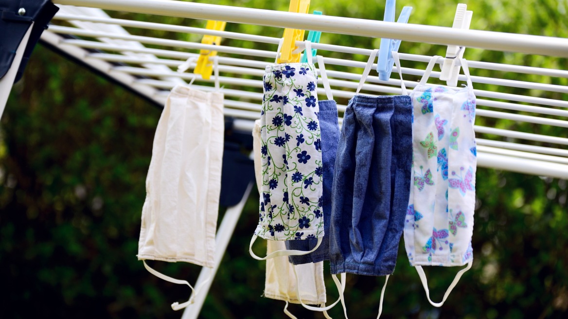 Κορωνοϊός: Τι πρέπει να κάνετε για να αποφύγετε την μετάδοσή του μεταξύ ατόμων στο ίδιο σπίτι