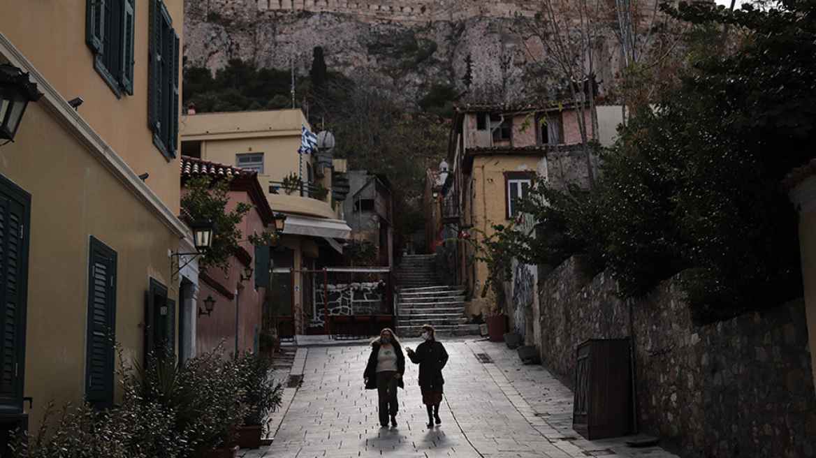 Έκκληση των ειδικών για τήρηση των μέτρων: Αναμένουν αύξηση των διασωληνωμένων