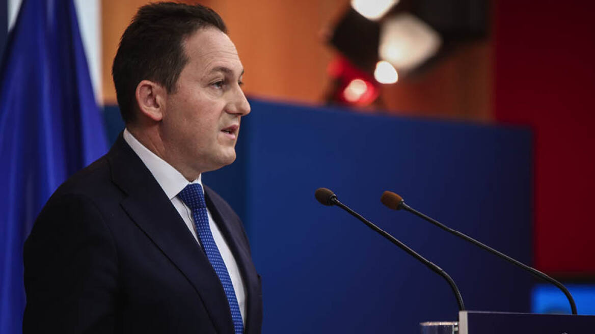 Στέλιος Πέτσας: Η εξάπλωση του κορωνοϊού γίνεται εντός οικογενειών - Ελαχιστοποιήστε τις επαφές με τους μεγάλους ανθρώπους