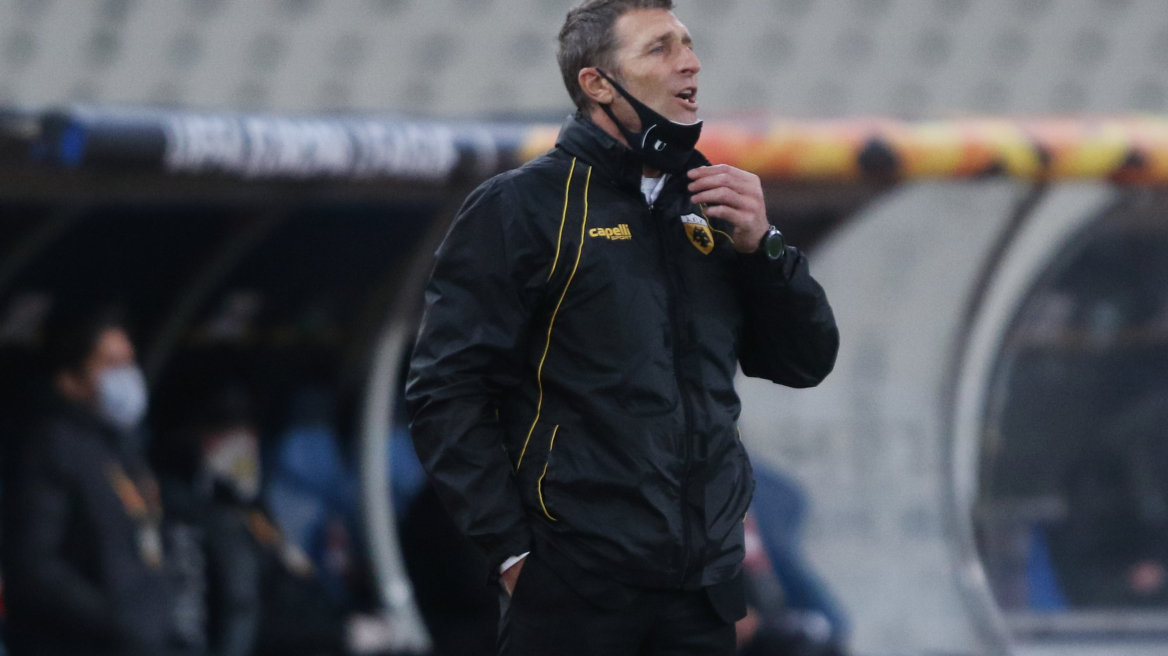 Καρέρα: «Με τον Μάνταλο διαθέσιμο μπορούμε να παίξουμε με 4-2-3-1 και 4-3-3»