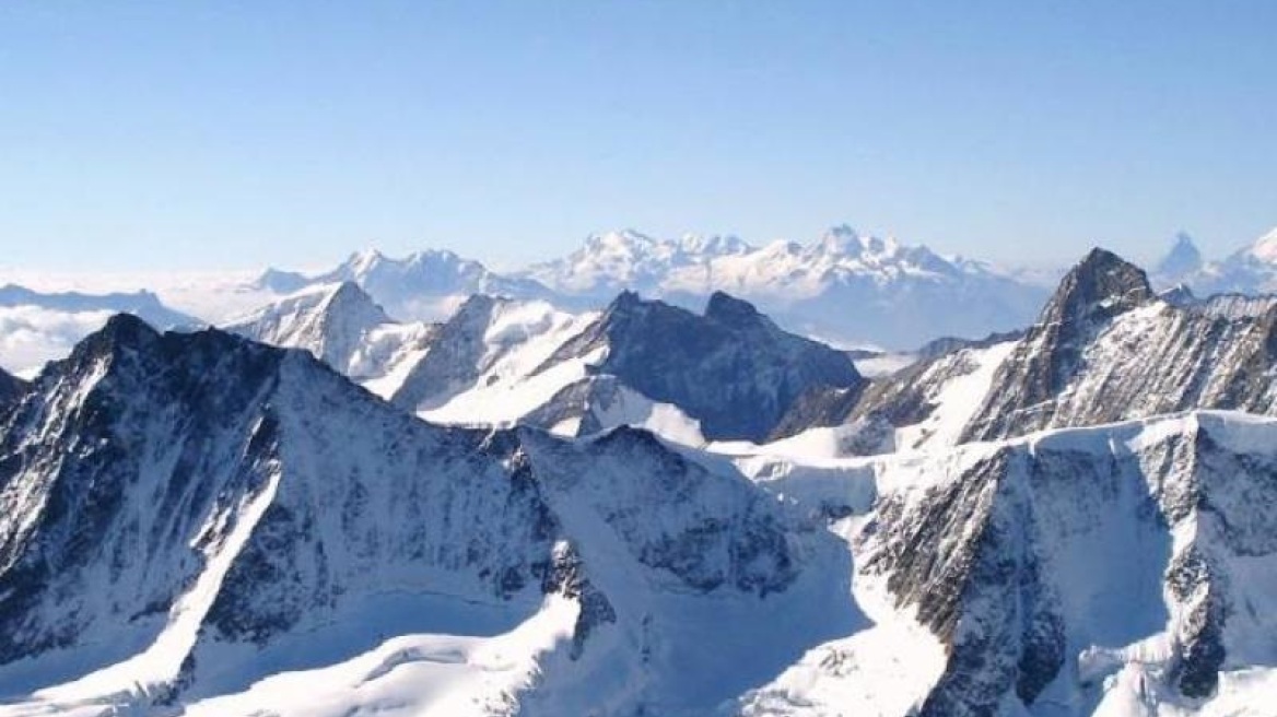 Ελβετία: Οι παγετώνες λιώνουν και αποκαλύπτουν σκελετούς και χαμένα αεροσκάφη