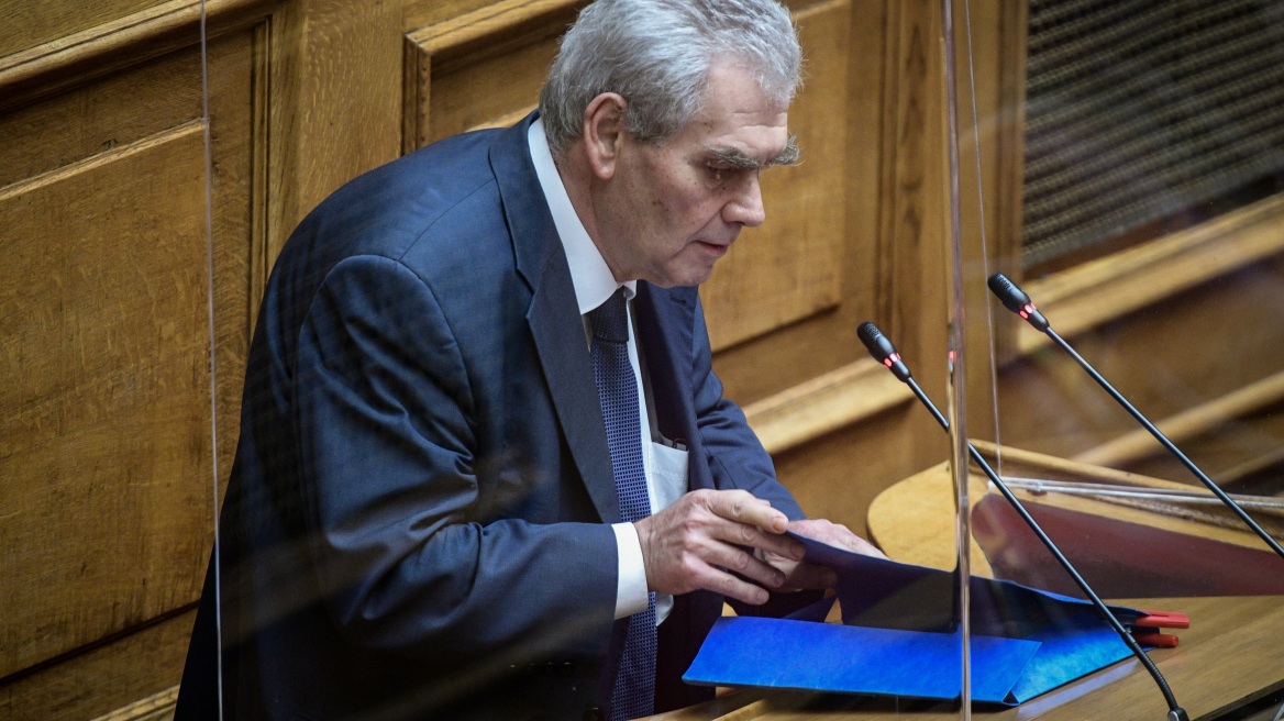 Σκευωρία Novartis: Χωρίς δικαίωμα ερωτήσεων η εισαγγελέας Θεοδώρου