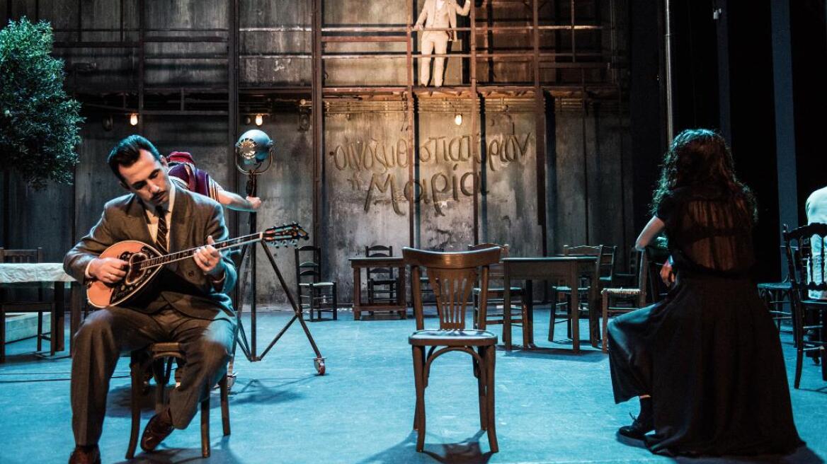 «Η Στέλλα με τα κόκκινα γάντια»: Το έργο του Ιάκωβου Καμπανέλλη σε live streaming 