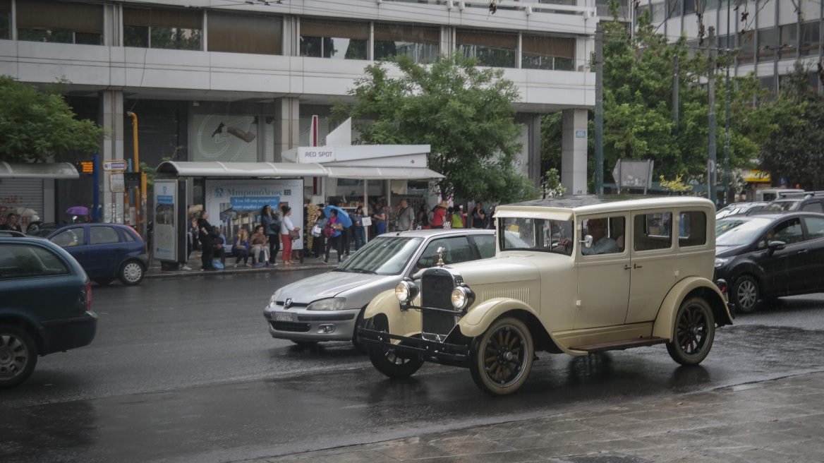 Κίνηση στους δρόμους: Πού έχει μποτιλιάρισμα τώρα 