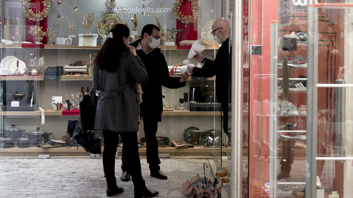 «Χαμός» στα κομμωτήρια - Διστάζουν για αγορές «click away» οι καταναλωτές