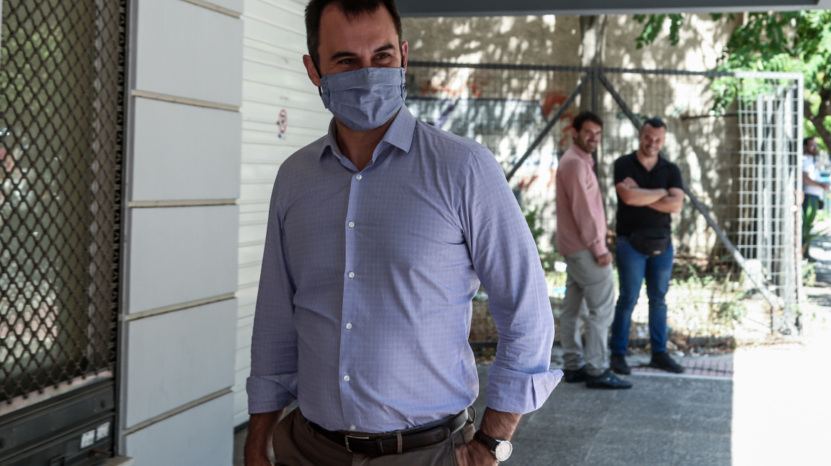 Χαρίτσης: Η κυβέρνηση δημιουργεί συνθήκες αθέμιτου ανταγωνισμού και στο λιανεμπόριο