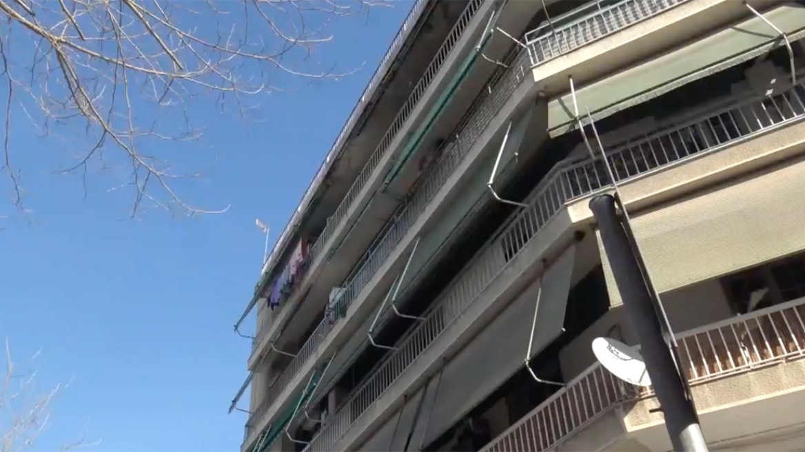 Τραγωδία στη Λάρισα: Νεκρή 42χρονη που έπεσε από μπαλκόνι πολυκατοικίας