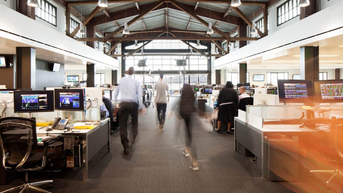 H πανδημία «λυγίζει» και την αγορά ακινήτων – Τι «βλέπουν» οι αναλυτές