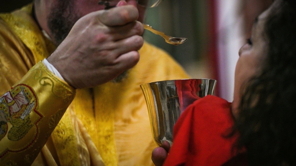 Εφικτή η σύγκλιση Εκκλησίας – επιστήμης για την «μηχανική» της Θείας Κοινωνίας