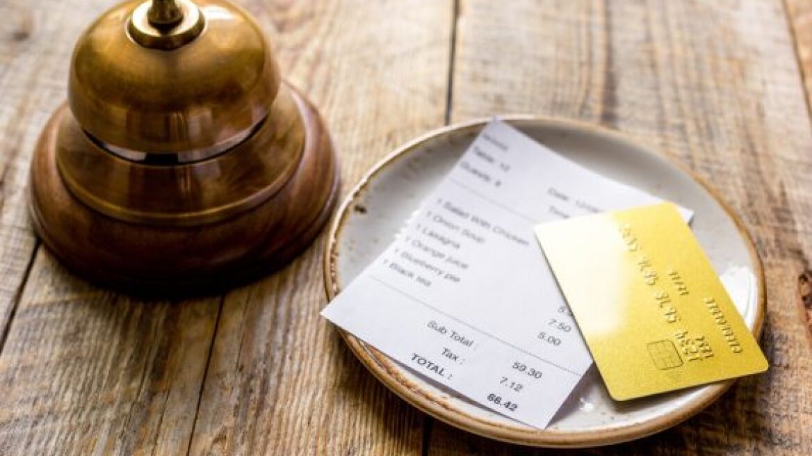 Πελάτης άφησε φιλοδώρημα 5.600 δολάρια σε εστιατόριο