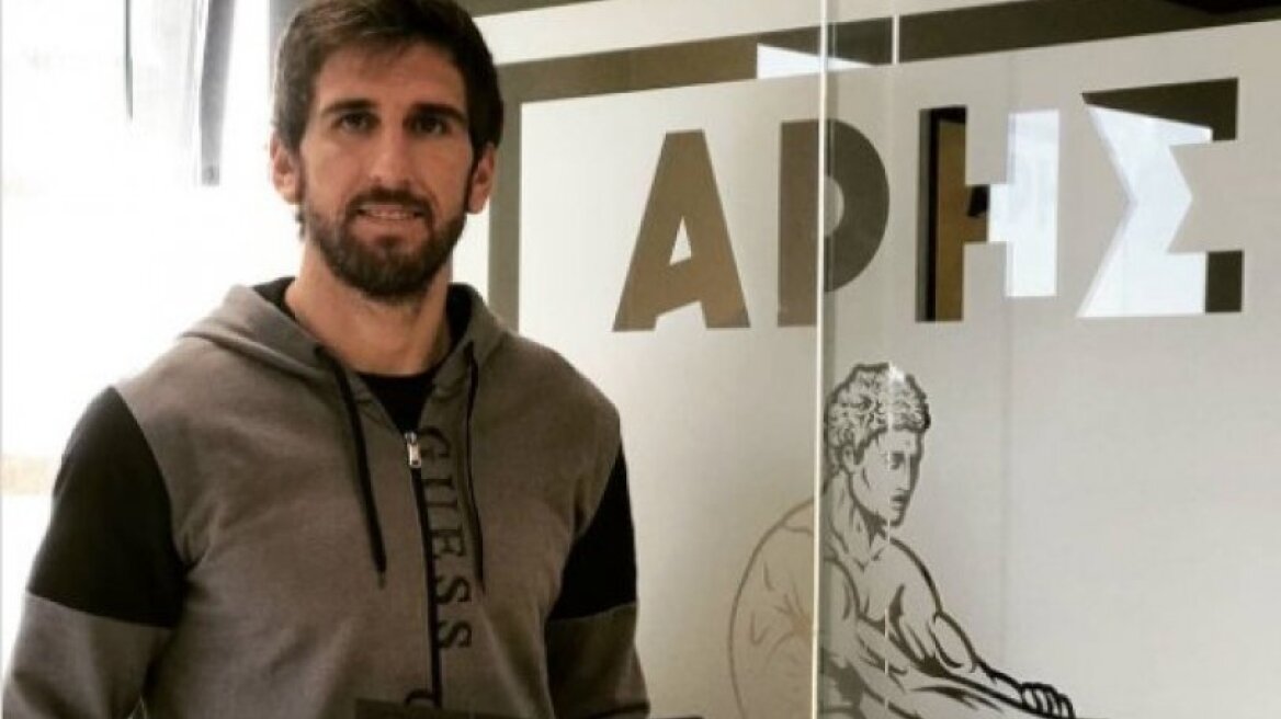 Άρης: Παρέλαβε την μπύρα του Μέσι με το νούμερο 398 ο Κουέστα