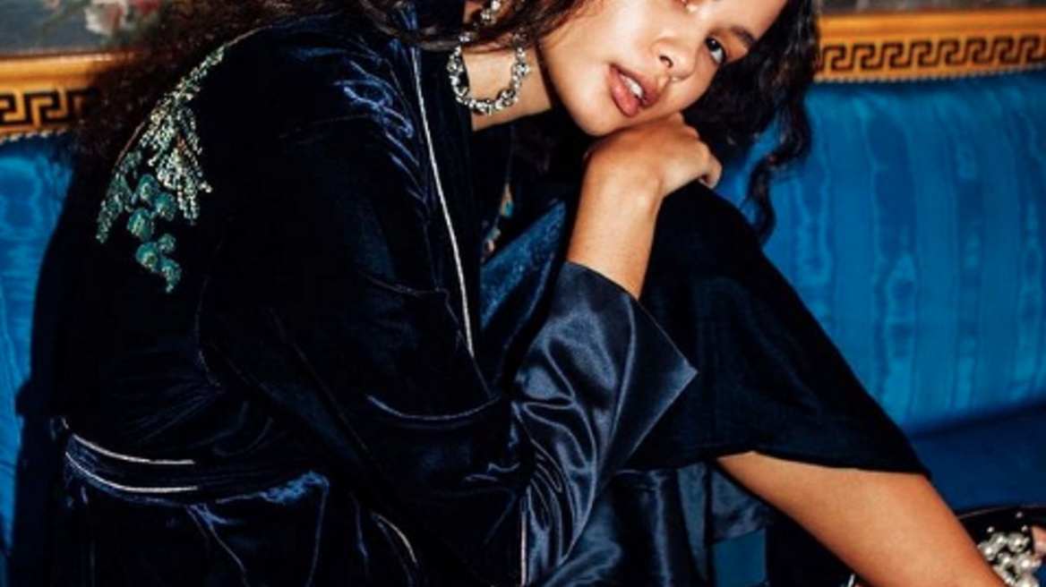 8 homewear looks για μια πολυτελή Πρωτοχρονιά στο σπίτι