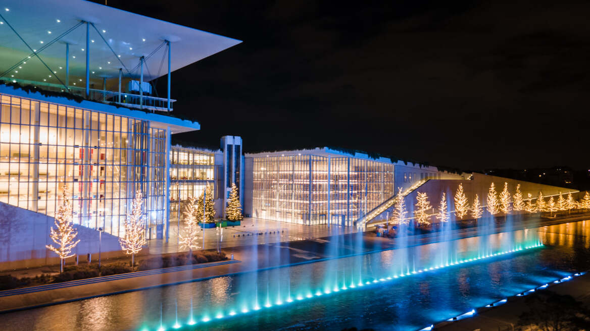 Κέντρο Πολιτισμού Ίδρυμα Σταύρος Νιάρχος: Με μουσική και πυροτεχνήματα καλωσόρισε το 2021