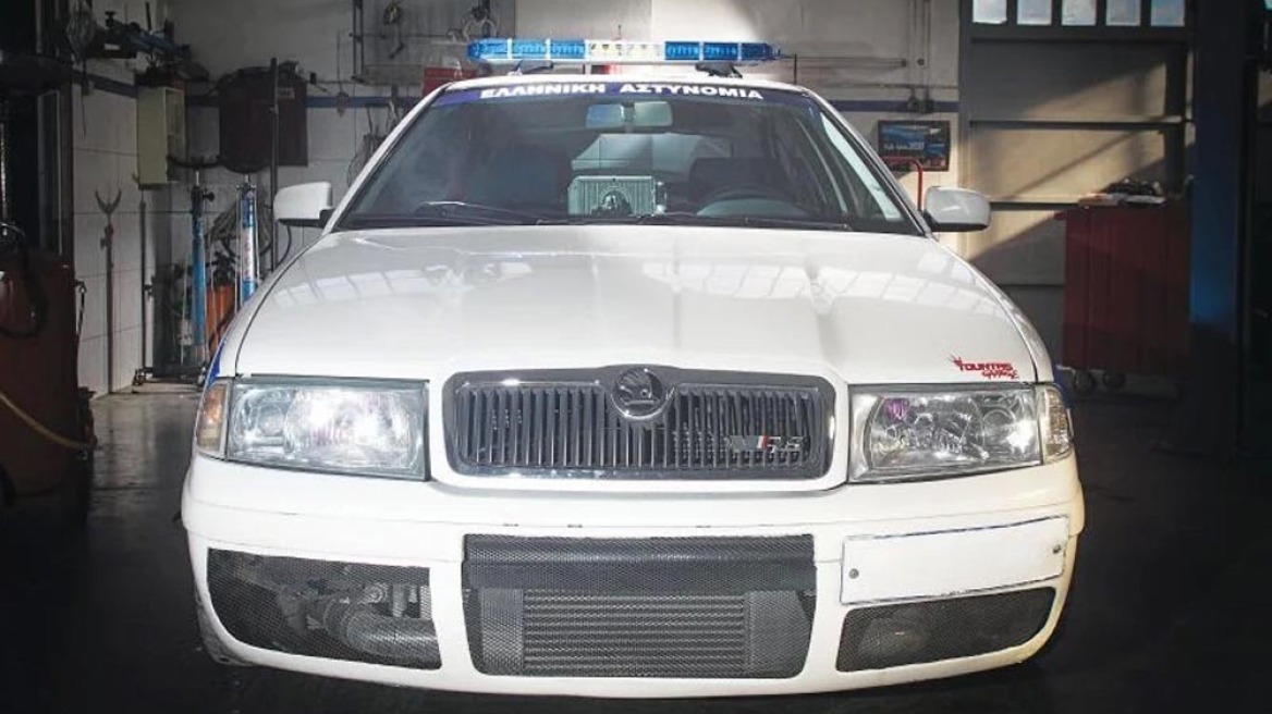 Ελλάδα: Ιδού το... καυτό περιπολικό των 500 ίππων