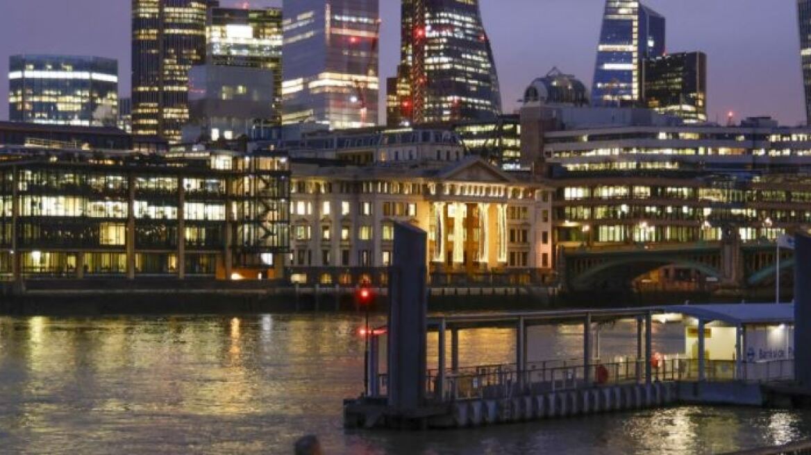 Σε ποιες οικονομίες άφησε «προίκα» $13 δισ. χρέος ο κορωνοϊός