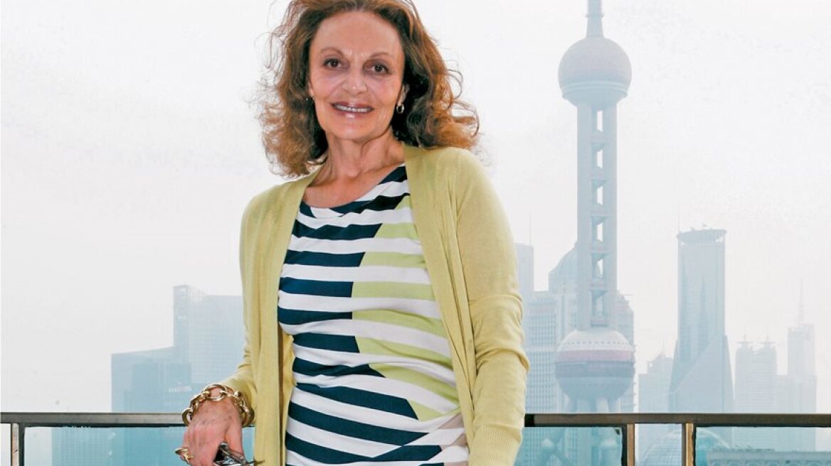 Νταϊάν φον Φίρστενμπεργκ: Ποζάρει με μαγιό στα 74 της και «σπάει» τα ταμπού