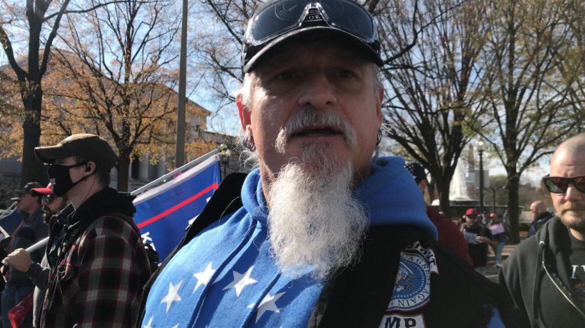 Τζον Σέιφερ: O ακραίος χεβιμεταλάς που πρωτοστάτησε στην επίθεση στο Καπιτώλιο και είχε περάσει και από την Αθήνα - Δείτε video