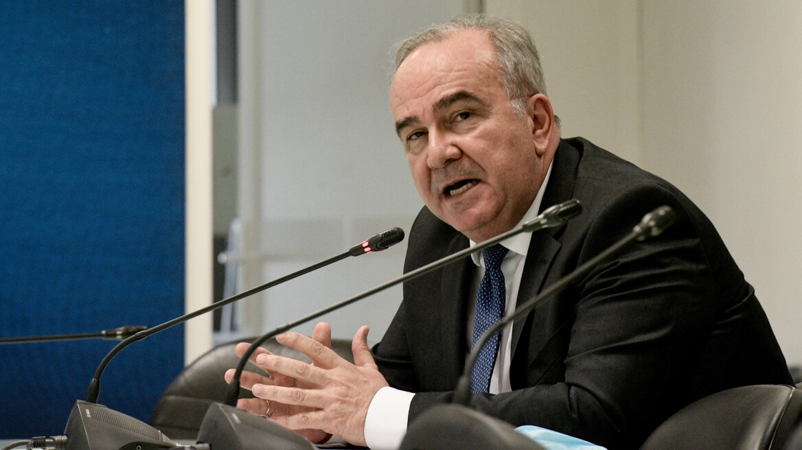 Παπαθανάσης: Επιδίωξή μας είναι να ανοίξουν όλα τα φυσικά καταστήματα