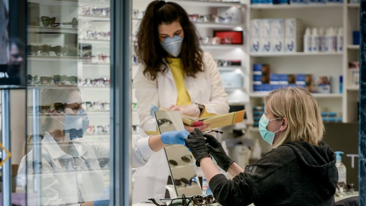 Για «πόλεμο» με προσφορές ετοιμάζονται τη Δευτέρα οι έμποροι