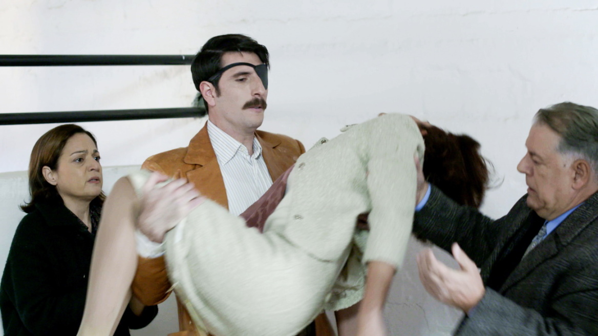 Άγριες Μέλισσες: Η Δόμνα κάνει απόπειρα αυτοκτονίας